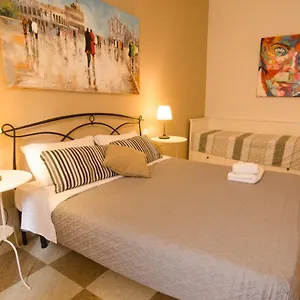 Holiday home Una Notte Ai Musei, Rome